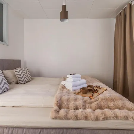 New! Reindeer River Loft 公寓