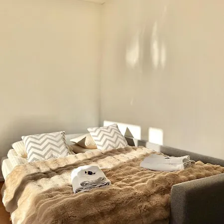 New! Reindeer River Loft Apartman