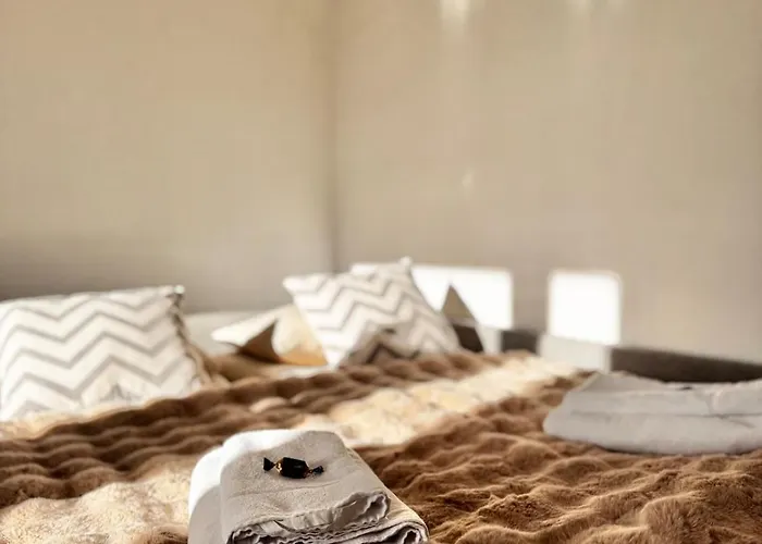 New! Reindeer River Loft * Ροβανιέμι